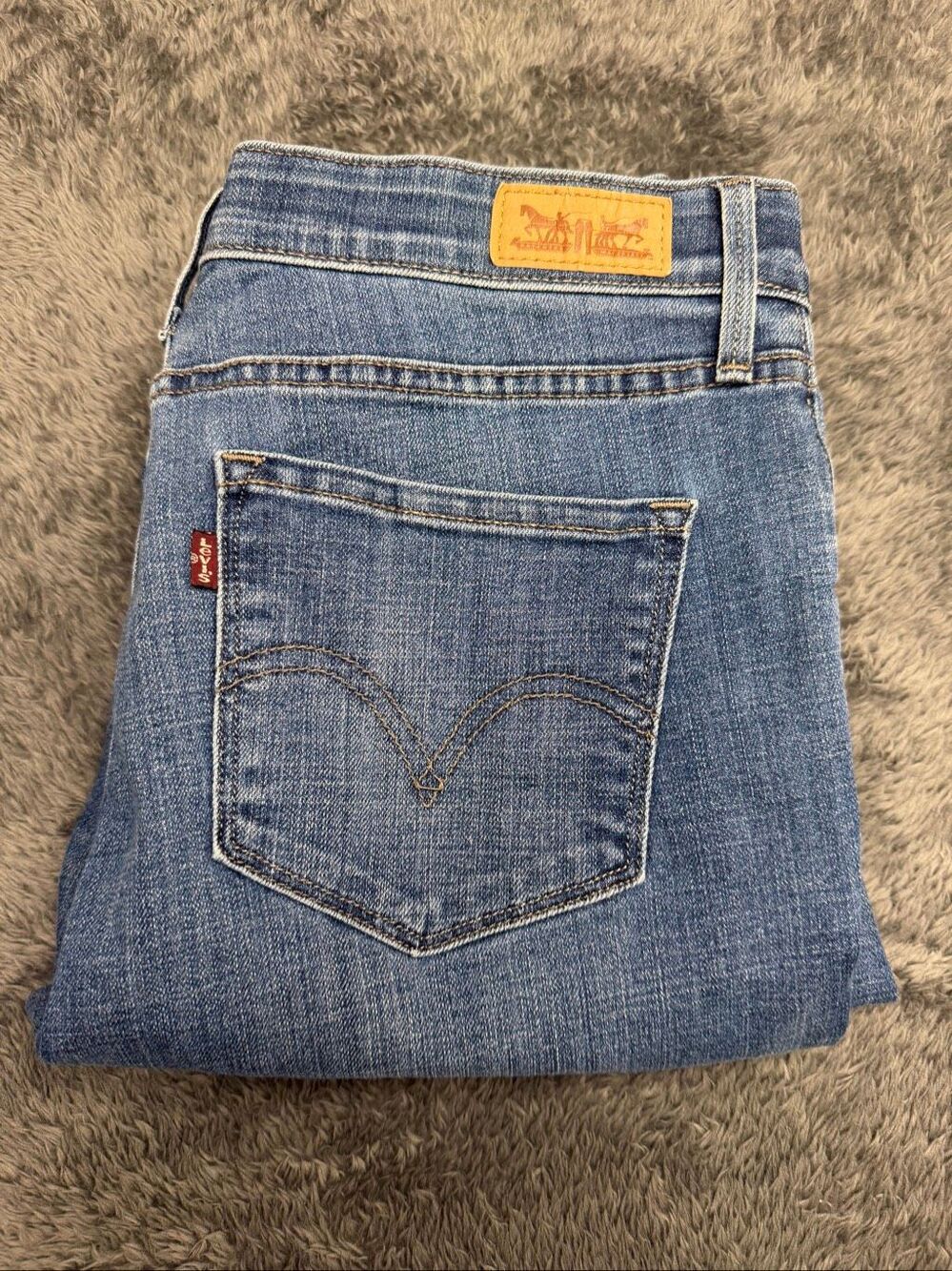 Levi's 525 Perfect Waist Straight Leg Jeans Size 10, inseam 29” in excellent sha